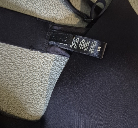 Skims 34B - Picture 2 of 5